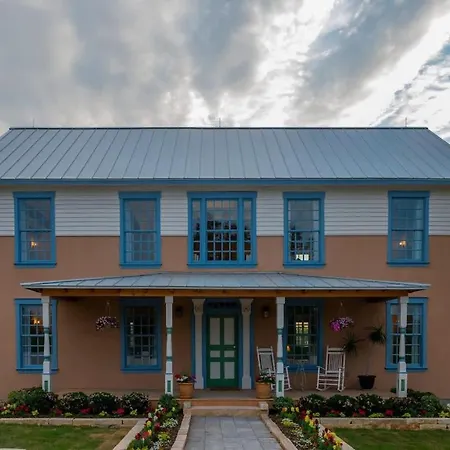 The Mohawk Valley House - 4 Suite Boutique Hotel Renamed
